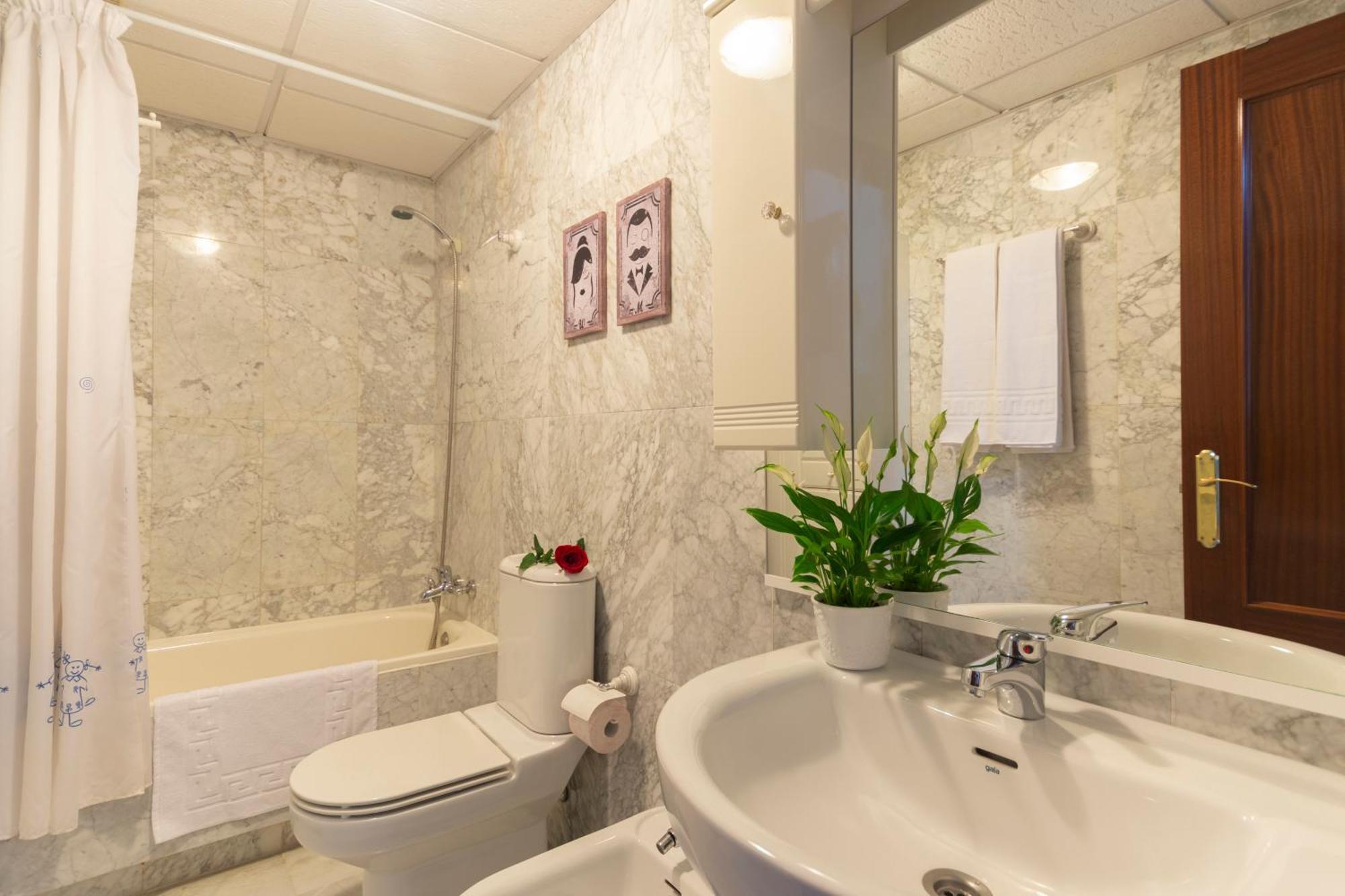Apartamento Adultos Centro N V 1 Free Parking Гранада Экстерьер фото